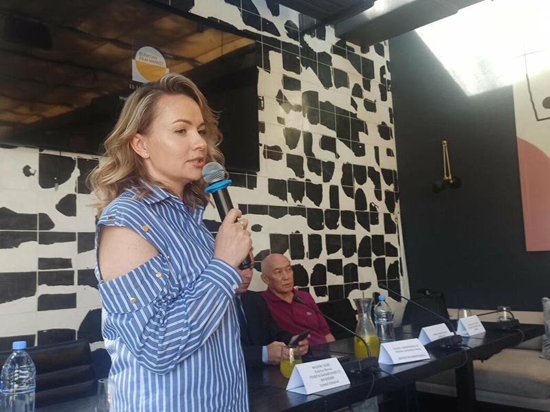 Елена Ларионова на пресс-конференции, Татьяна Аладьина